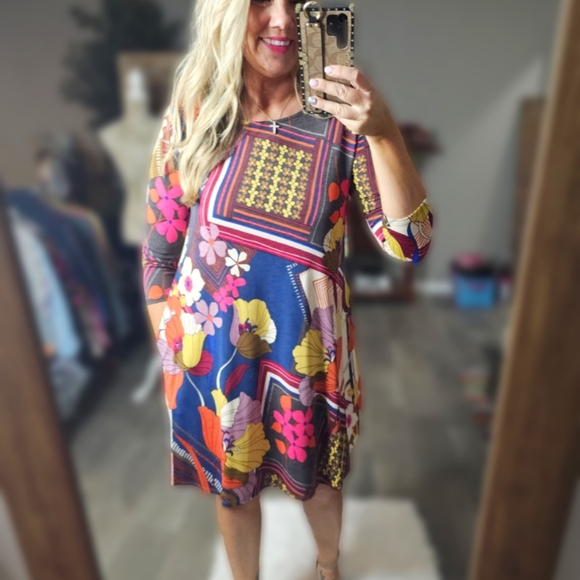 Honeyme Retro Floral Shift Dress - Picture 4 of 5